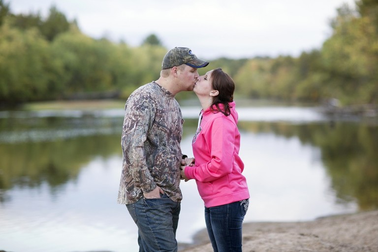 Leah + Brent :: Eau Claire, Wisconsin Engagement Photography