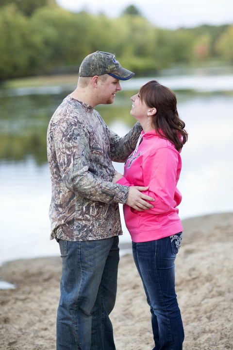 Leah + Brent :: Eau Claire, Wisconsin Engagement Photography
