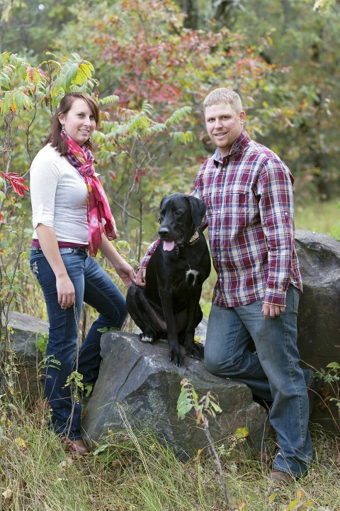 Leah + Brent :: Eau Claire, Wisconsin Engagement Photography