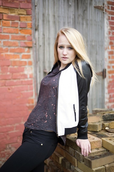 Tess :: Class of 2014 :: Marshfield, Wisconsin Senior Photography Portraits