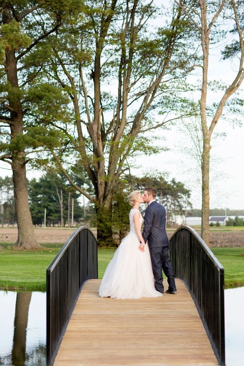 Central-Wisconsin-Spring-Wedding-32