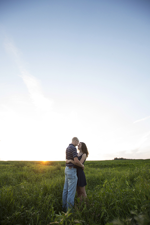 Nici + Jeremy :: Loyal, Wisconsin Engagement Photography