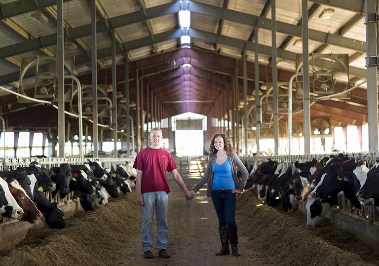 Nici + Jeremy :: Loyal, Wisconsin Engagement Photography