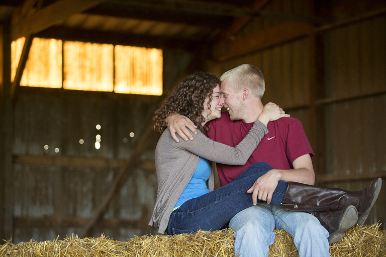 Nici + Jeremy :: Loyal, Wisconsin Engagement Photography