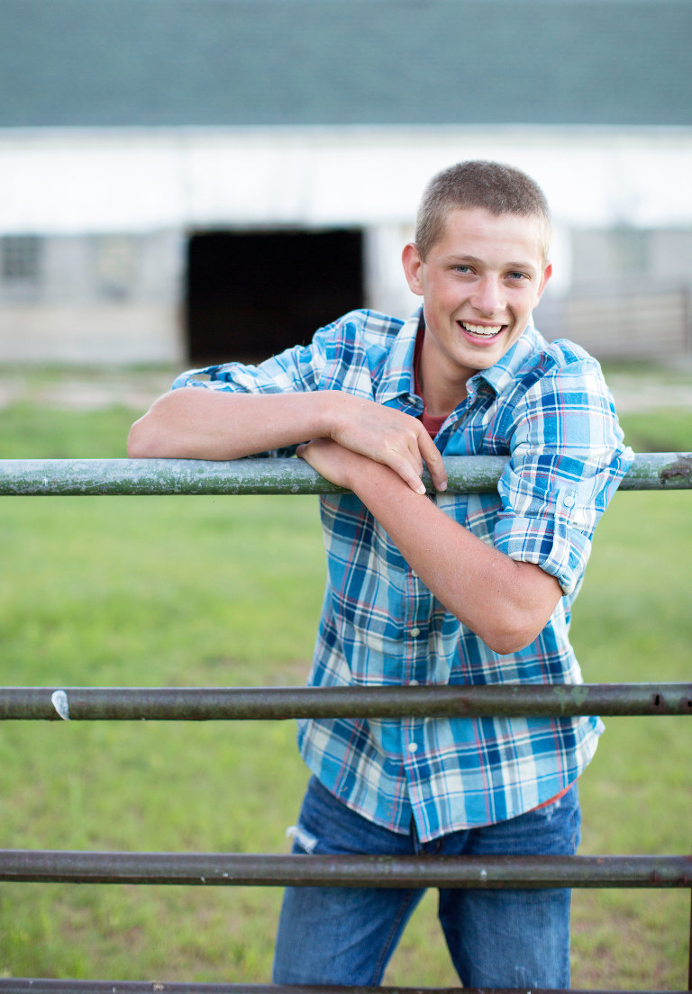 Marathon-Wisconsin-Senior-Portraits-07