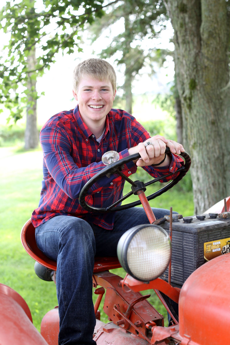 Athens-Wisconsin-Senior-Portraits-08