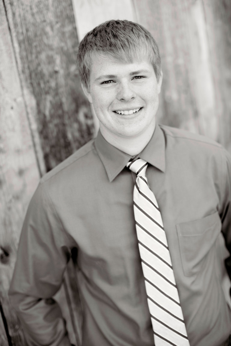 Athens-Wisconsin-Senior-Portraits-09