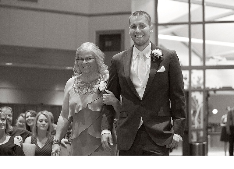 Brittney + Paul :: Stevens Point, Wisconsin Wedding Photography