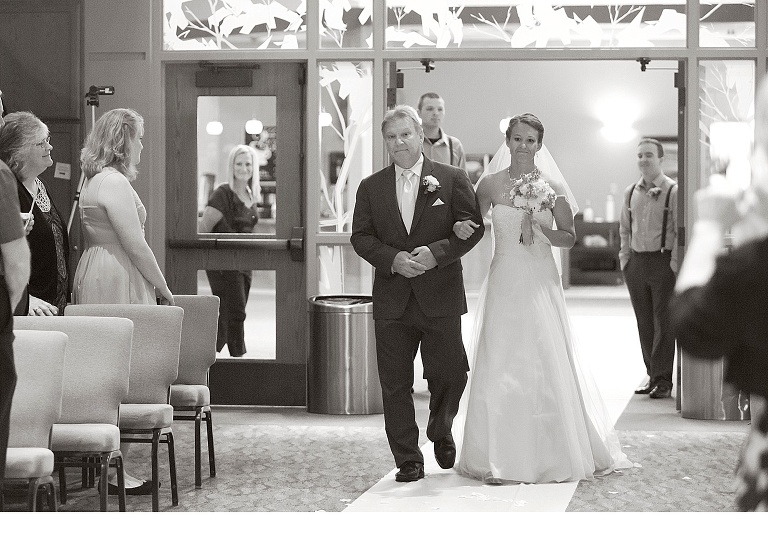 Brittney + Paul :: Stevens Point, Wisconsin Wedding Photography