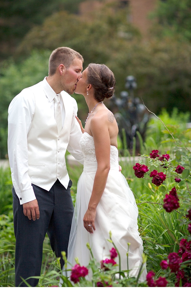 Brittney + Paul :: Stevens Point, Wisconsin Wedding Photography