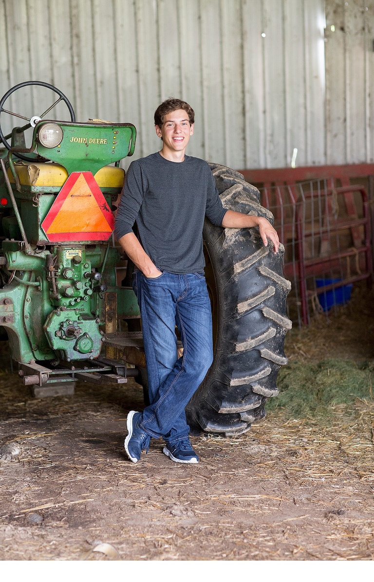 Eric :: Wausau West Class of 2017 :: Wausau, Wisconsin Senior Portraits