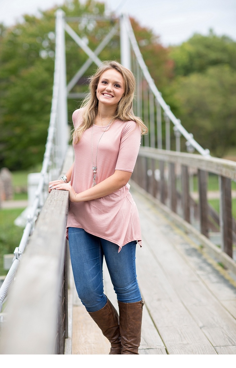 McKensey :: Marshfield Class of 2017 :: Marshfield, Wisconsin Senior Portraits