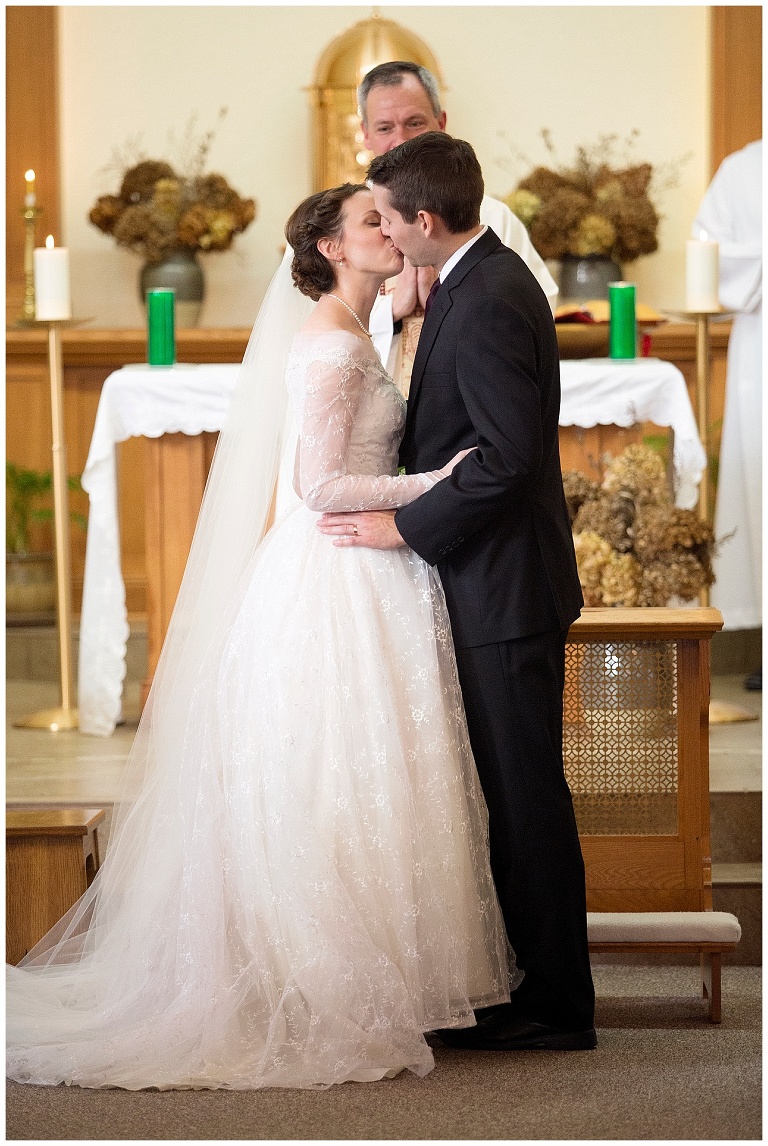 Emily + John :: Stevens Point, Wisconsin Wedding Photography